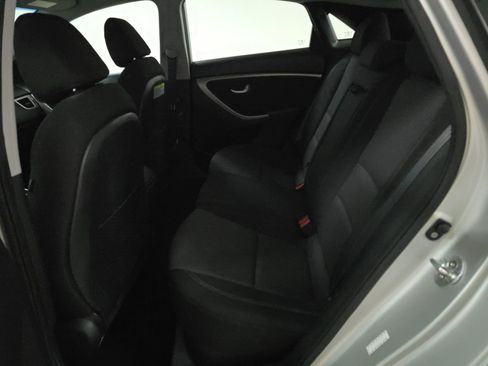 Used 2017 Hyundai Elantra GT image 15