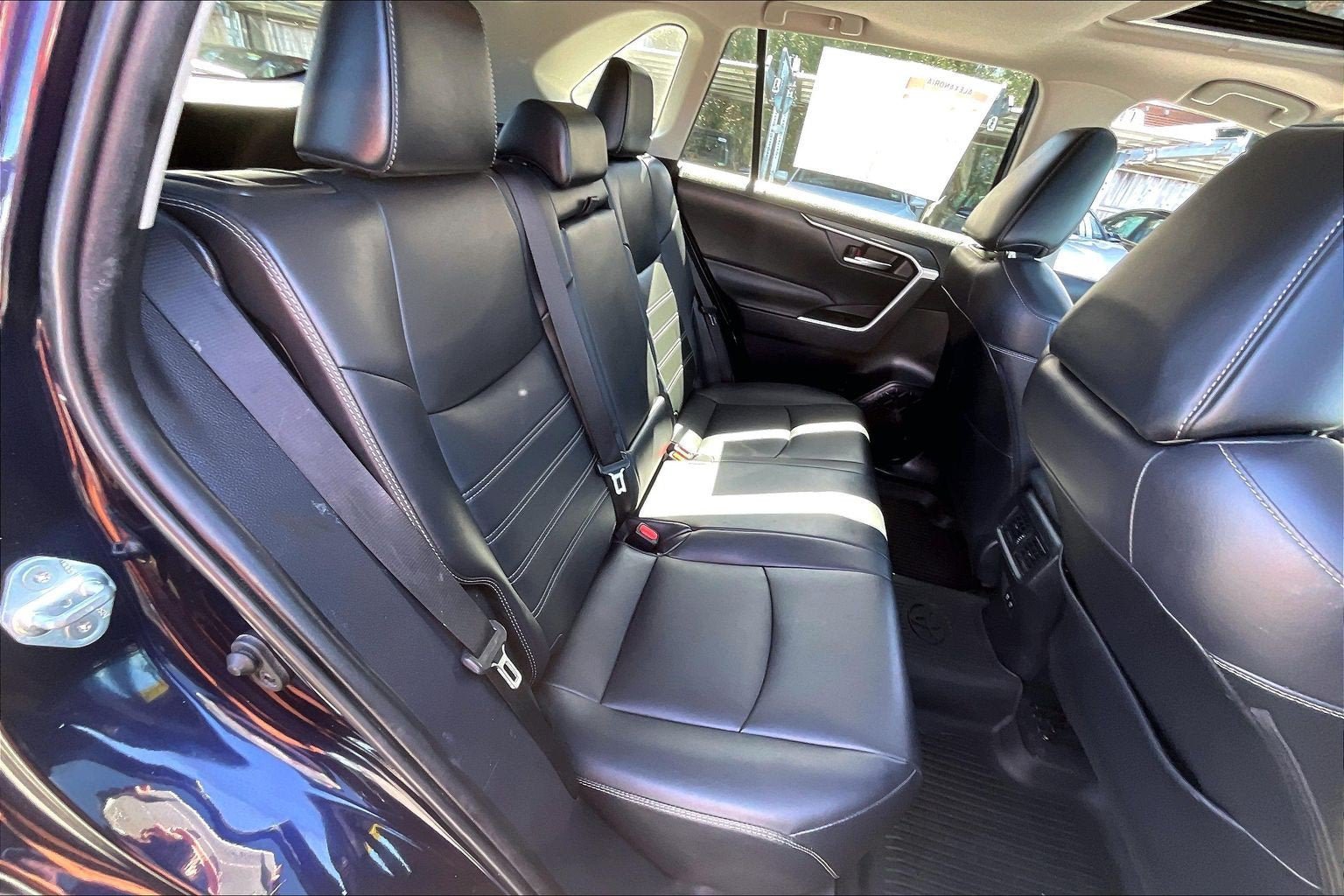 Used 2020 Toyota RAV4 XLE Premium AWD/4WD image 26