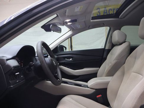 Used 2024 Honda Accord EX image 17