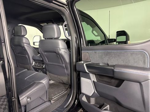 Certified 2025 Ford F350 Platinum image 33