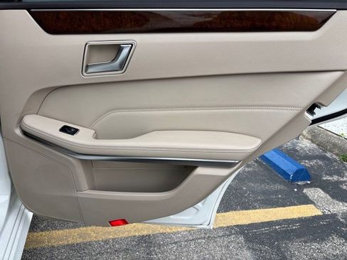 Used 2014 Mercedes-Benz E 350 Sedan image 52