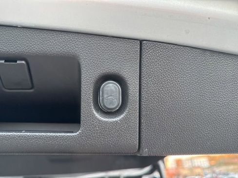 Used 2018 Chevrolet Tahoe LT image 20