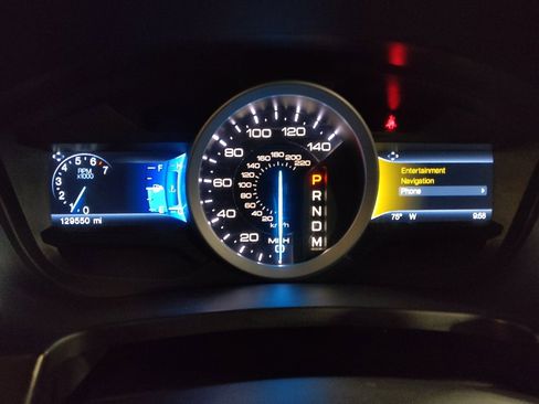 Used 2014 Ford Explorer XLT w/ Equipment Group 202A image 23