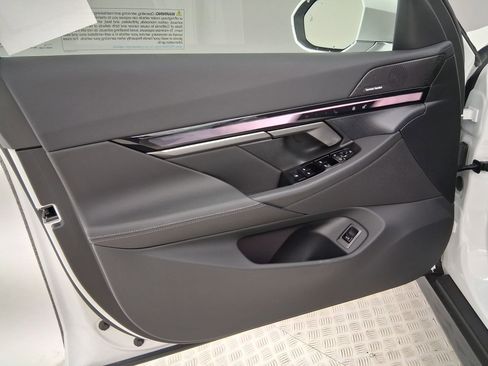 New 2026 BMW 530i RWD image 12