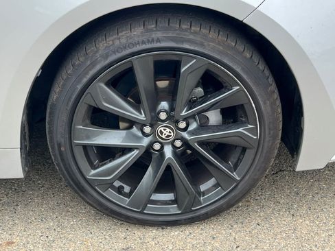 Used 2021 Toyota Corolla LE FWD image 17