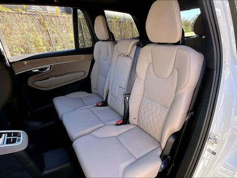 New 2026 Volvo XC90 T8 Plus image 29