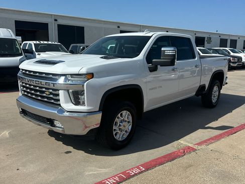 Used 2021 Chevrolet Silverado 2500 LTZ AWD/4WD image 3