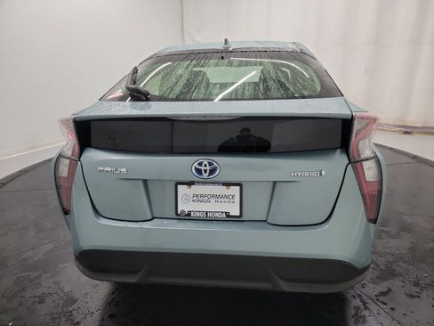 Used 2016 Toyota Prius Two image 8