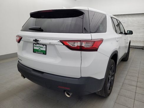 Used 2021 Chevrolet Traverse LS FWD image 9