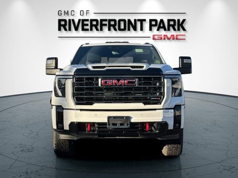Used 2025 GMC Sierra 2500 AT4 w/ AT4 Premium Plus Package image 8
