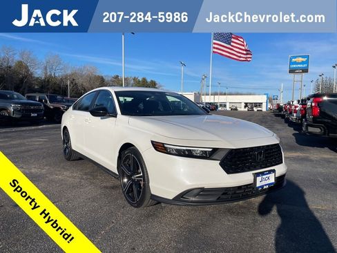 Used 2023 Honda Accord Sport image 1