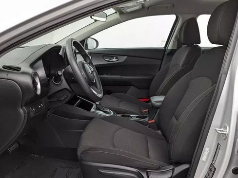 Used 2021 Kia Forte LXS FWD image 13