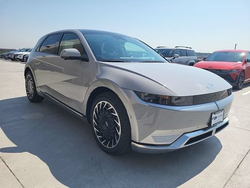 Used 2024 Hyundai Ioniq 5 Limited AWD/4WD image 12