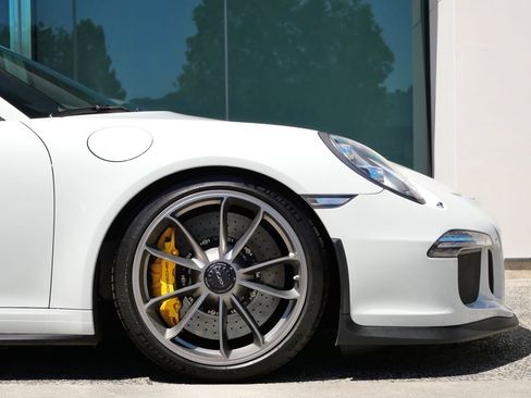 Used 2014 Porsche 911 GT3 RWD image 11