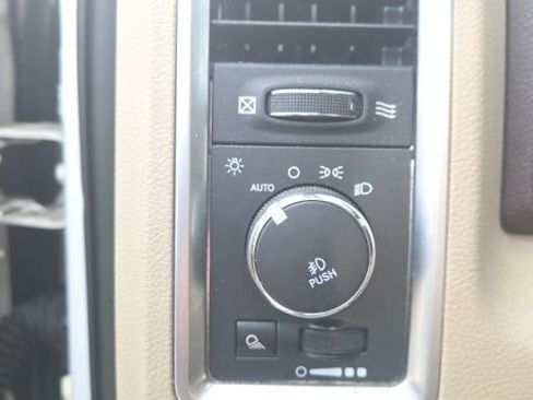 Used 2014 RAM 1500 Outdoorsman image 27