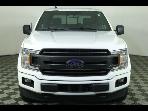 Used 2020 Ford F150 XLT w/ Equipment Group 302A Luxury AWD/4WD image 17
