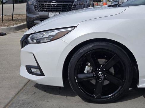 Certified 2023 Nissan Sentra SR FWD image 7