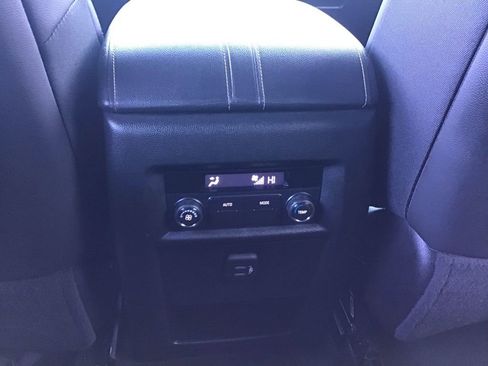 Used 2023 Chevrolet Traverse LT image 19