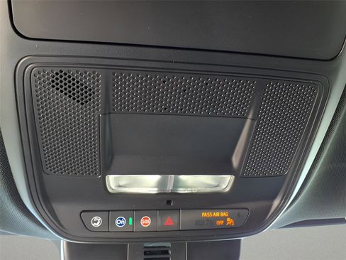 New 2026 Chevrolet Traverse LT w/ Driver Confidence Package image 25