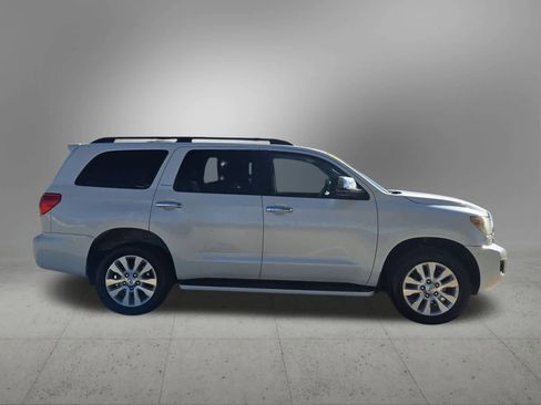 Used 2011 Toyota Sequoia Platinum image 7
