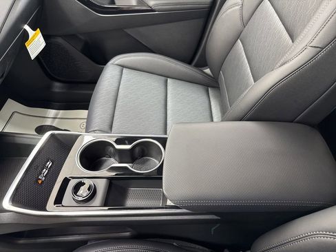 New 2026 Chevrolet Equinox LT w/ Convenience Package II image 33