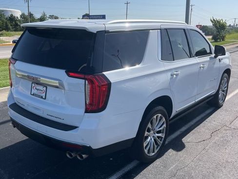 Used 2023 GMC Yukon Denali AWD/4WD image 3