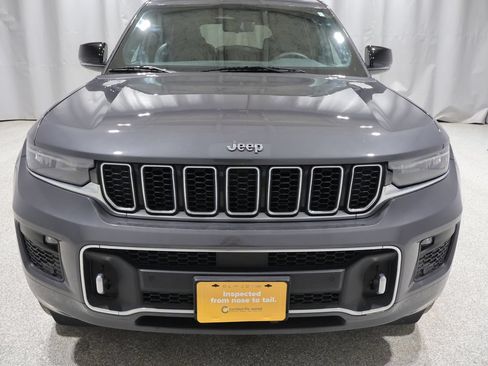 Used 2023 Jeep Grand Cherokee L Overland w/ Luxury Tech Group IV AWD/4WD image 9