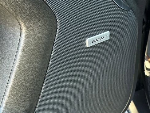 Used 2025 GMC Yukon XL Denali AWD/4WD image 25