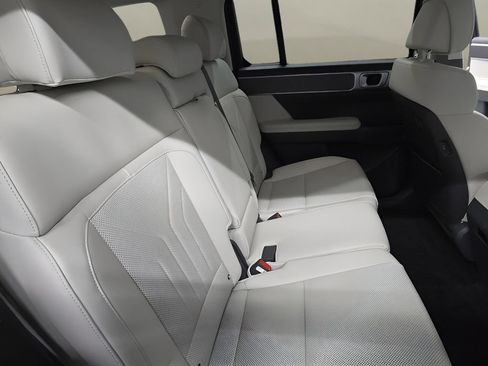 Used 2026 Hyundai Santa Fe SEL AWD/4WD image 19