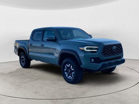 Used 2023 Toyota Tacoma TRD Off-Road w/ TRD Premium Off Road Package AWD/4WD image 7