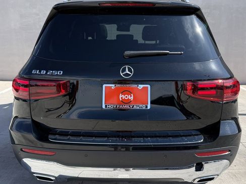 Used 2024 Mercedes-Benz GLB 250 image 4