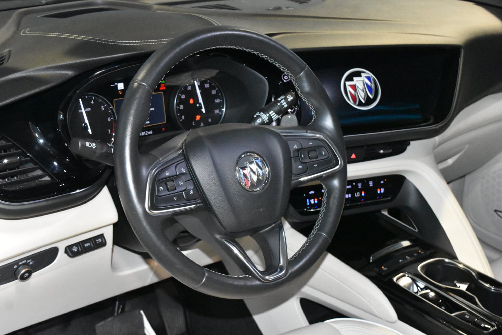 Used 2023 Buick Envision Avenir FWD image 2