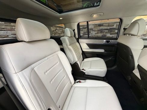 Used 2025 Hyundai Santa Fe Calligraphy image 26