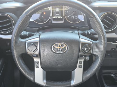 Certified 2021 Toyota Tacoma SR5 image 15