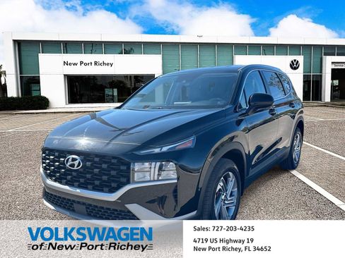 Used 2023 Hyundai Santa Fe SE image 1