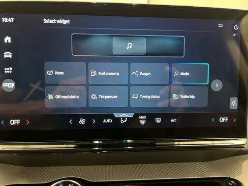 Used 2025 Ford Expedition Active RWD image 75