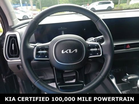 Used 2024 Kia Sorento S w/ Panoramic Sunroof Package FWD image 11
