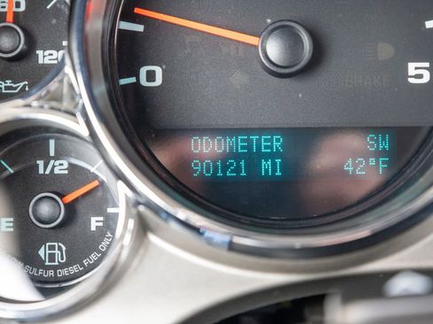 Used 2014 Chevrolet Silverado 2500 LT w/ Interior Plus Package image 20