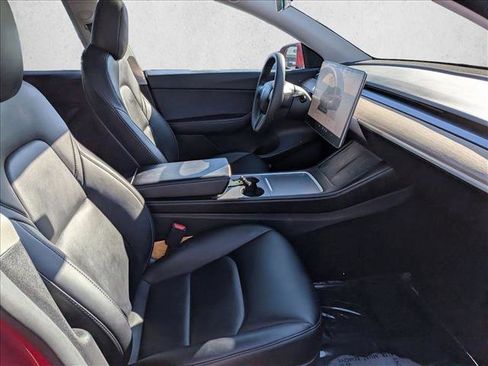 Used 2022 Tesla Model Y Long Range AWD/4WD image 21