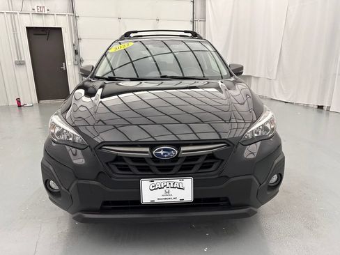 Used 2022 Subaru Crosstrek 2.5i Sport w/ Moonroof Package AWD/4WD image 2