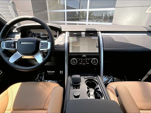 New 2026 Land Rover Discovery Dynamic SE AWD/4WD image 5