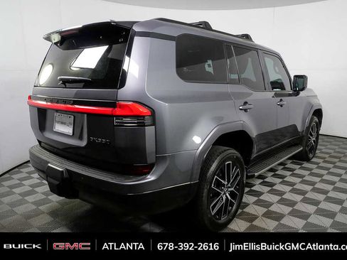 Used 2024 Lexus GX 550 w/ Accessory Package (2T) AWD/4WD image 3