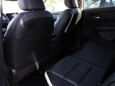 Used 2023 Nissan Rogue SL AWD/4WD image 25