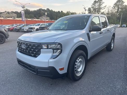 New 2025 Ford Maverick XL image 7