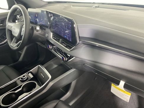 New 2026 Chevrolet Equinox LT w/ Convenience Package II image 28