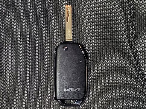 Used 2024 Kia Forte LXS w/ LXS Technology Package image 32