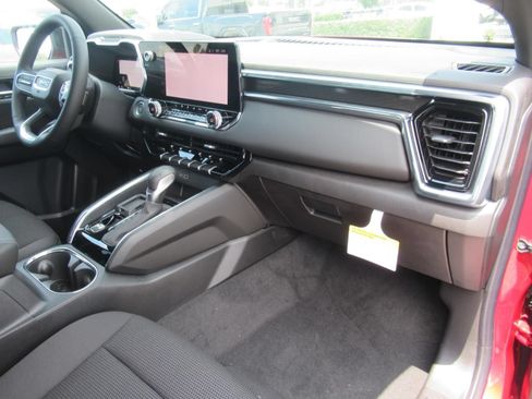 New 2026 GMC Canyon Elevation w/ Convenience Package RWD image 13