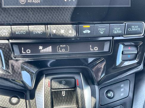 Used 2019 Honda Odyssey EX-L image 17