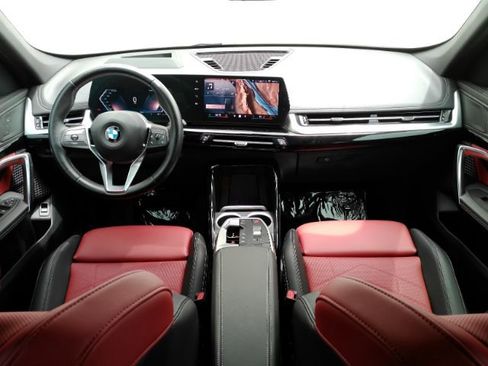 Used 2024 BMW X1 xDrive28i w/ Technology Package AWD/4WD image 2