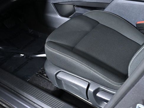 Certified 2025 Nissan Rogue S image 23